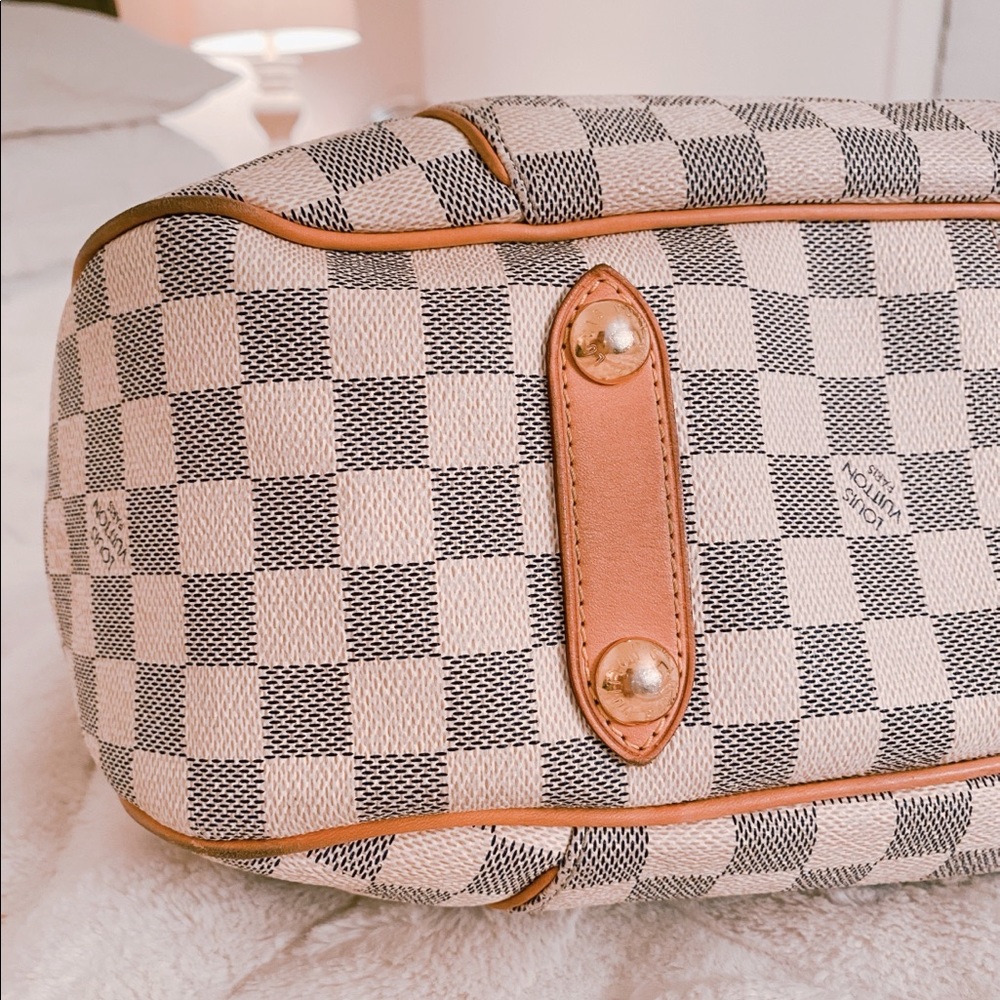 🤍LV BAG🤍 - Picture 4 of 5